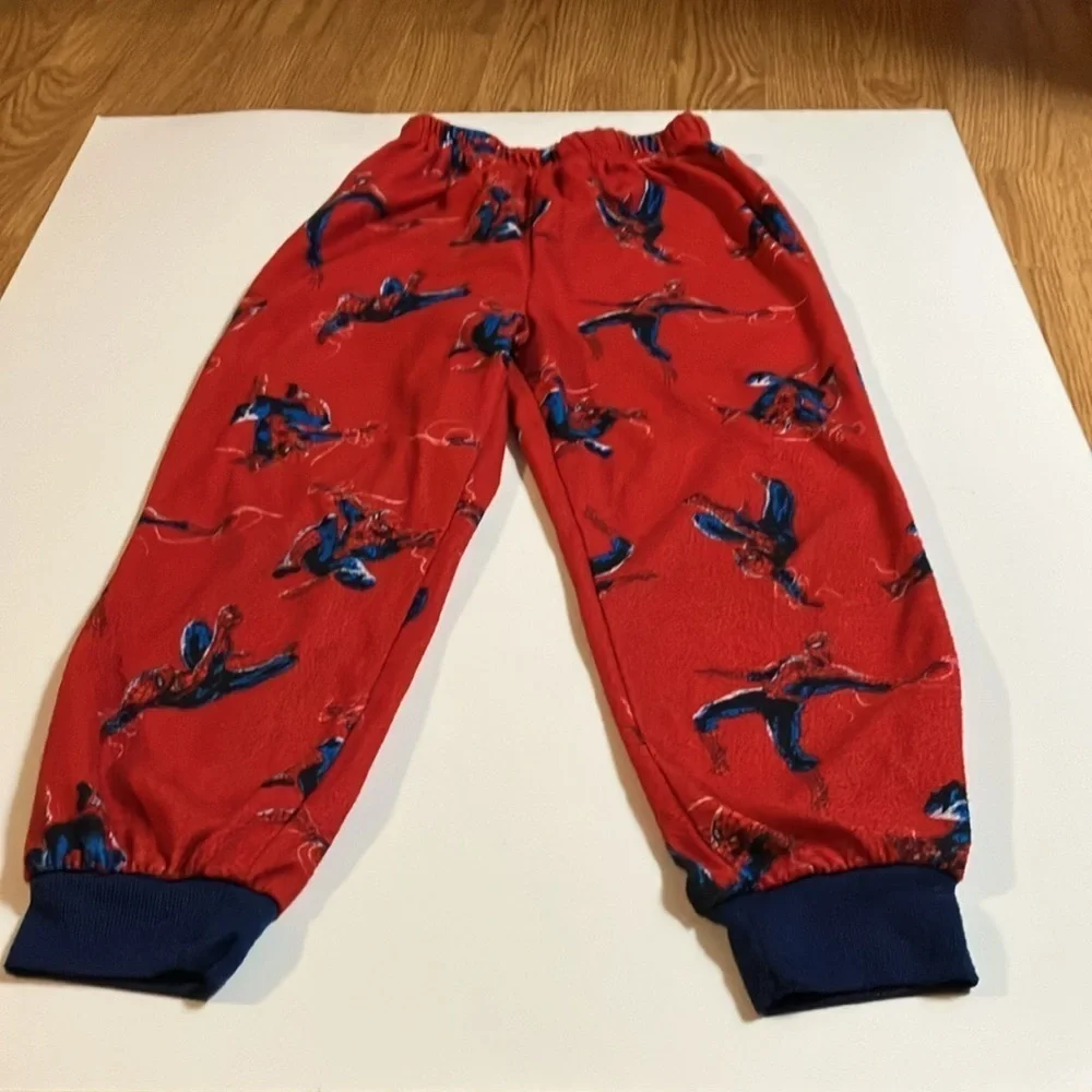 MARVEL Child’s Officially Licensed SPIDER MAN PJ SET Size 4/5  Red/Blue Preowned